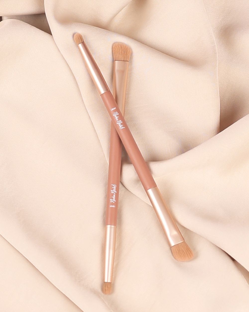 Dual-Ended Eyeshadow Brush NNE1